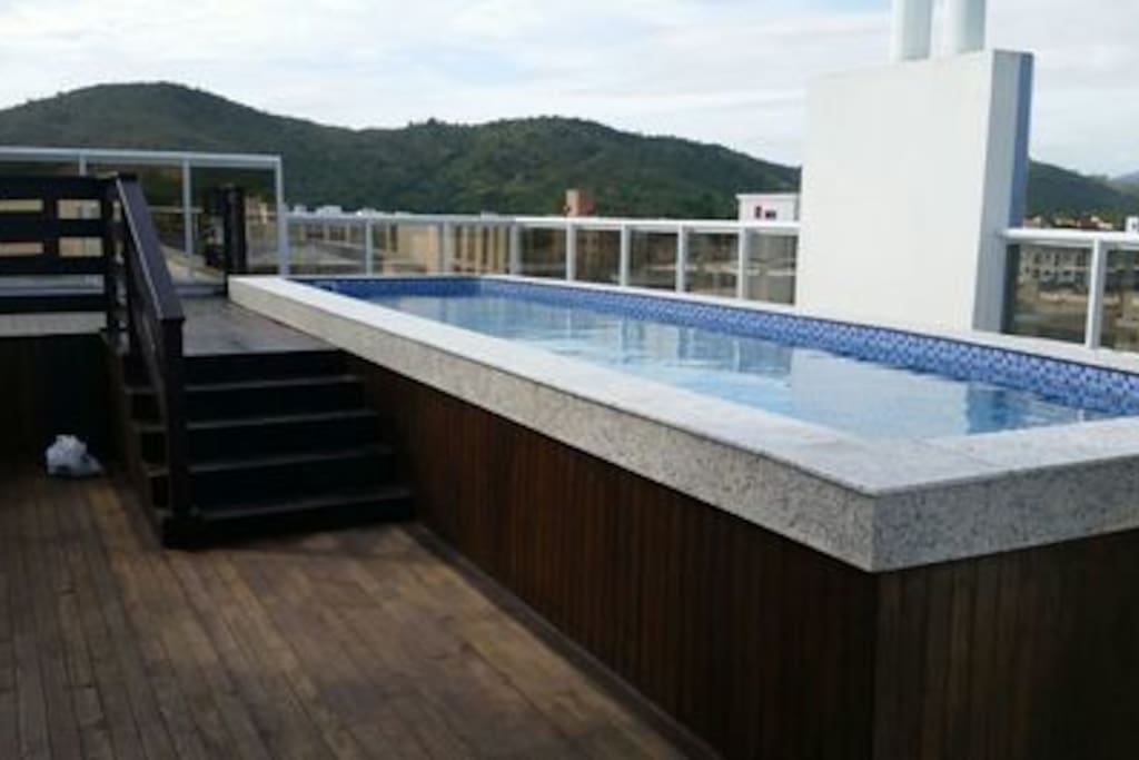 Piscina com altura ideal para crianças