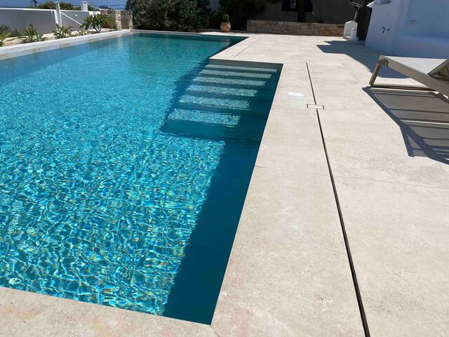 Azure Villa Paros, Drios gallery image 3