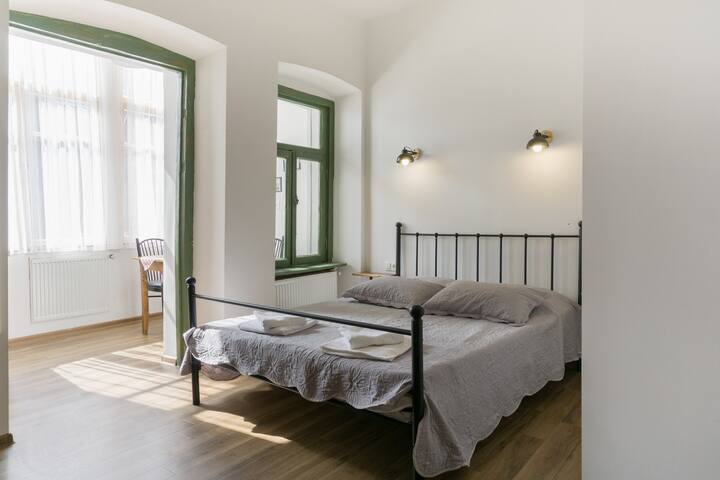 G-vineria Old Town Apartment 2