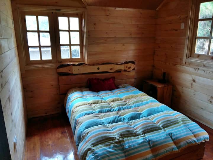 Habitación 2, cama matrimonial