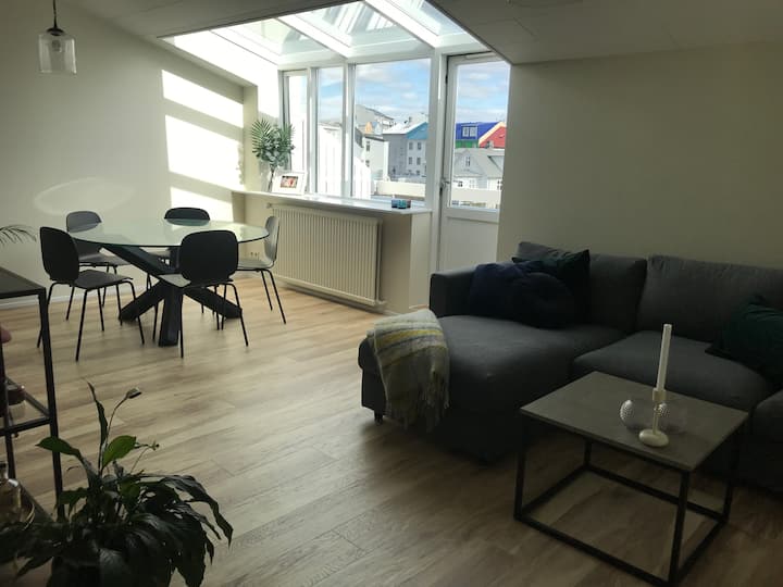 Bright one bedroom apartment with great location Apartments for Rent