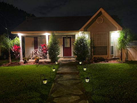 NOLA Getaway Minutes from Downtown
