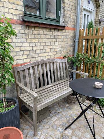 Wonderful townhouse close to the city and beach gallery image 4