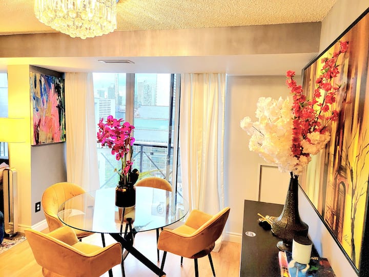 3 Bedroom + 2 Bath+ Parking - Toronto