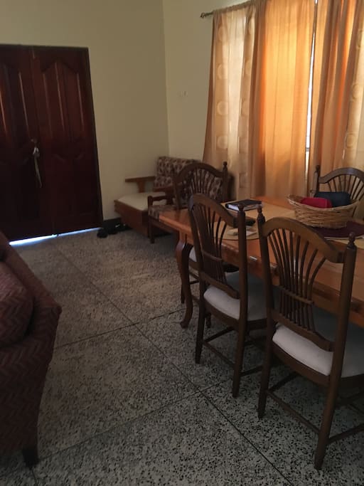 Livingroom right side