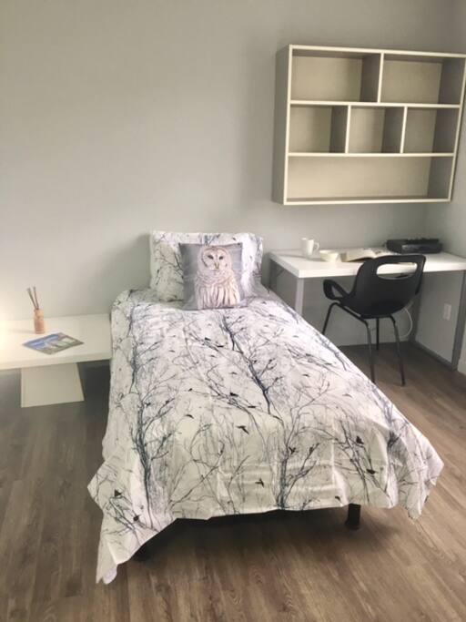 Quatre chambres avec lit simple