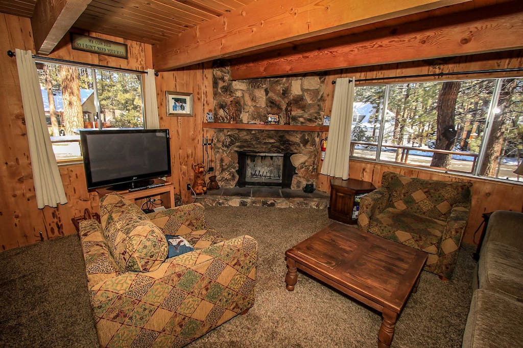 Fireplace,Hearth,Couch,Furniture,Indoors