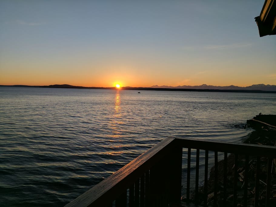 Beautiful sunsets to the west