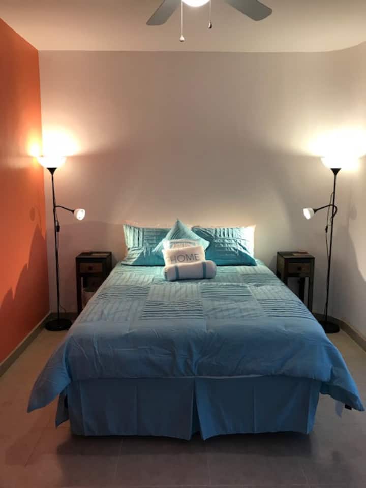 Quarto principal com acesso ao pátio!