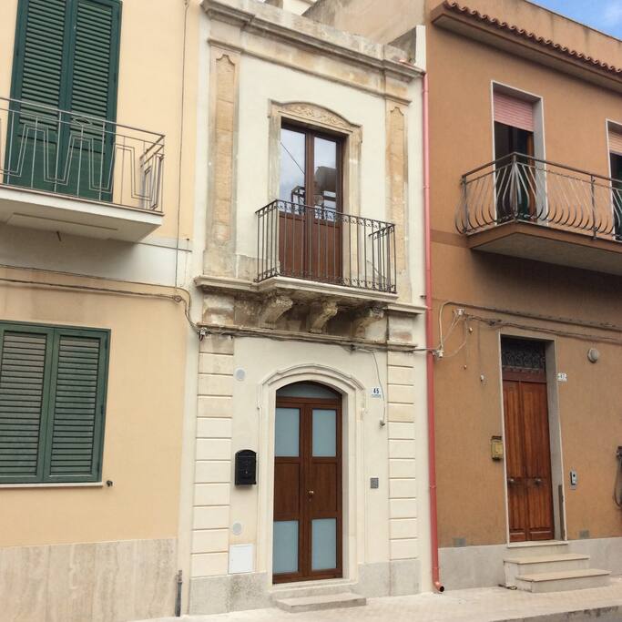 Facciata ingresso