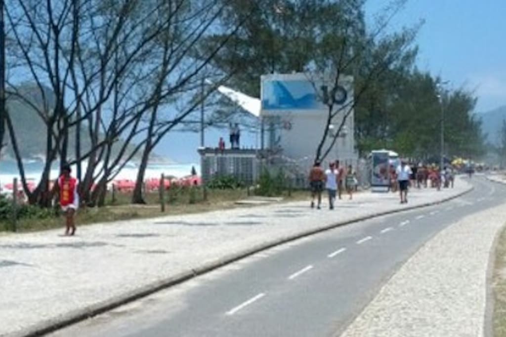 POSTO 10 - PRAIA DO RECREIO