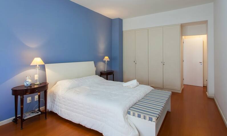 Duplex Copacabana Parcial Sea View gallery image 5