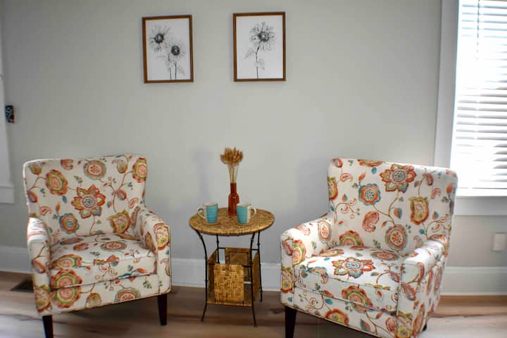 Charming 2/2 Cottage ~ Walk To Historic Downtown - Saint Augustine, FL