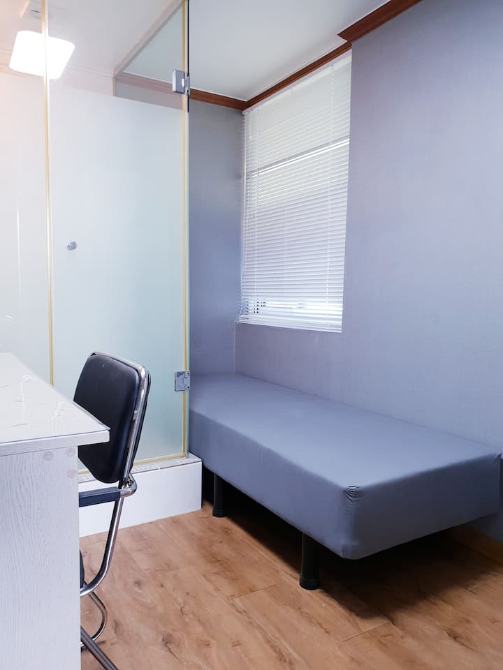 Men's Gain's Movement No. 4 Tiny houses for Rent in Samhodong, Nam