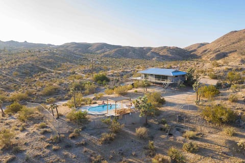 The Prescott House: Heated Pool + Hot Tub + Views