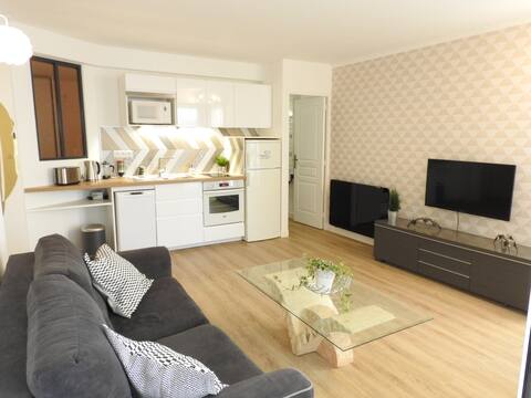 Apt 40m2 city center refurbished for you/Clim