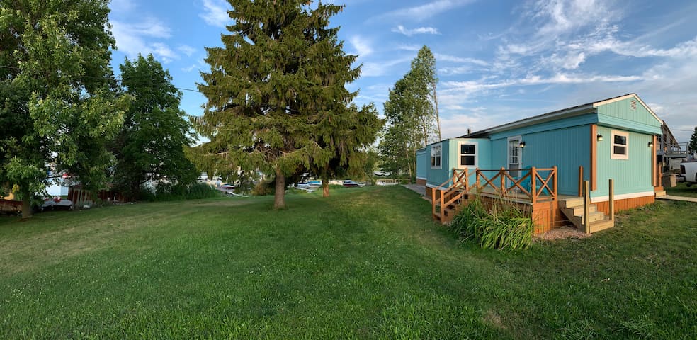 The Island Bay Waterfront Cottage