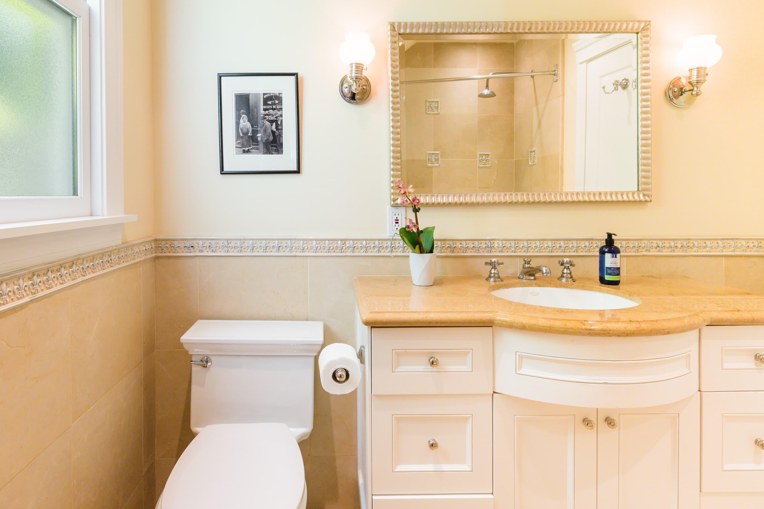 Home in San Francisco · ★4.97 · 7 bedrooms · 6 beds · 4 baths - Image 45