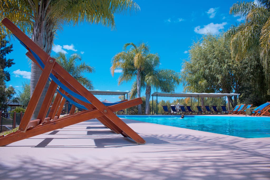 Piscina y solarium