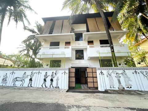 Benaulim Breeze Poolside Palace -3 min beach ride