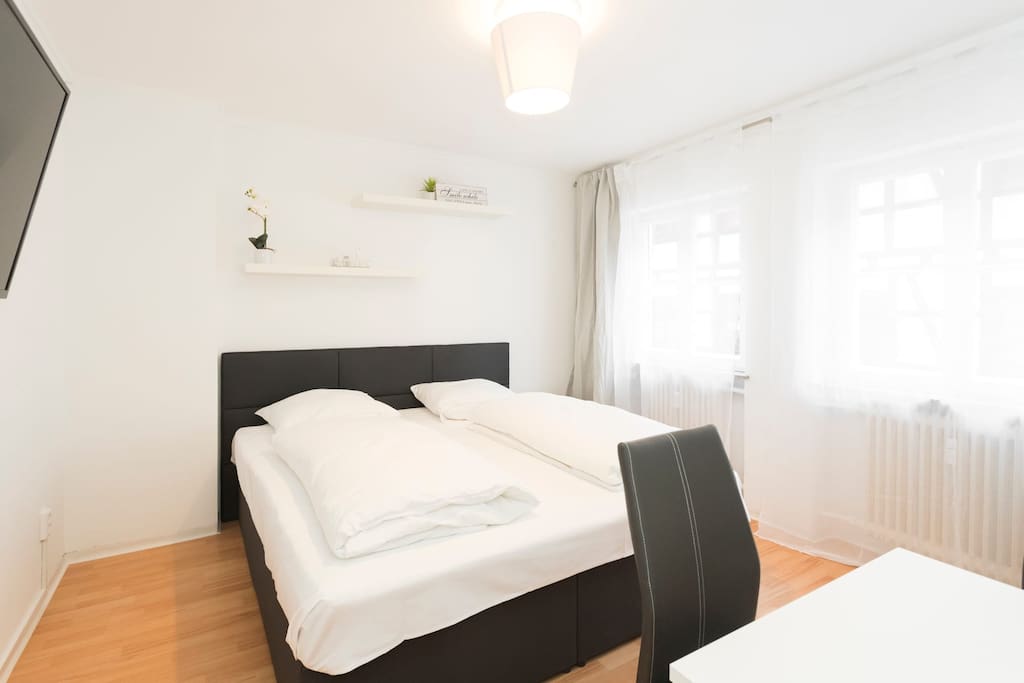 Wohn & Schlafzimmer