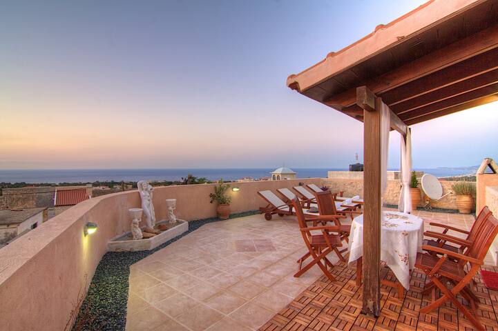 Grand Palazzo, arches, amazing view, pool, jakuzzi gallery image 2