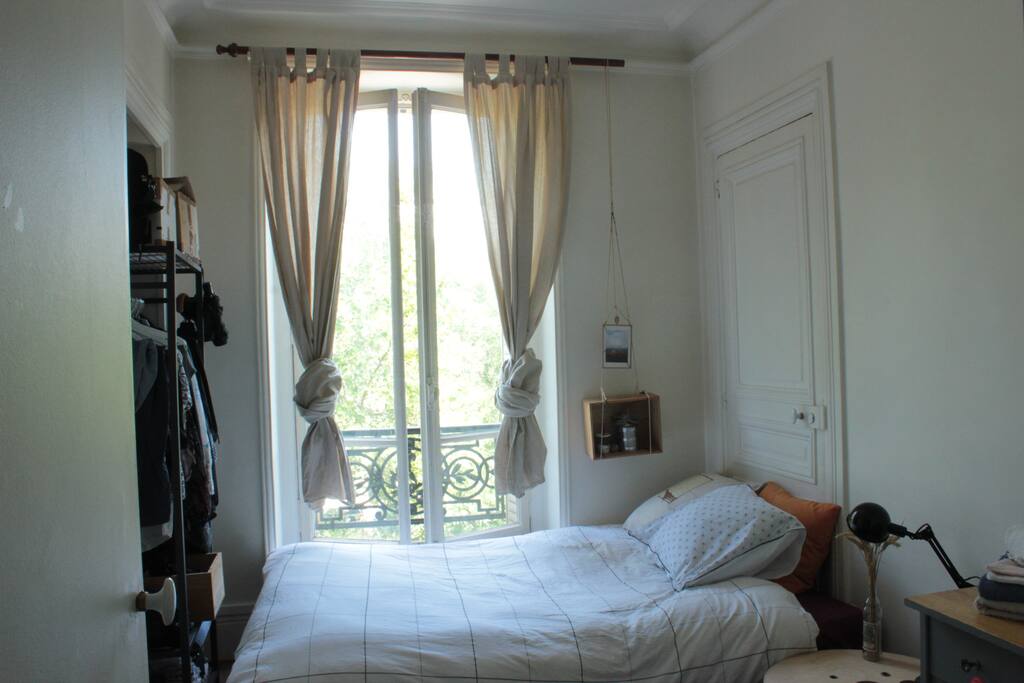 LA CHAMBRE // THE ROOM
