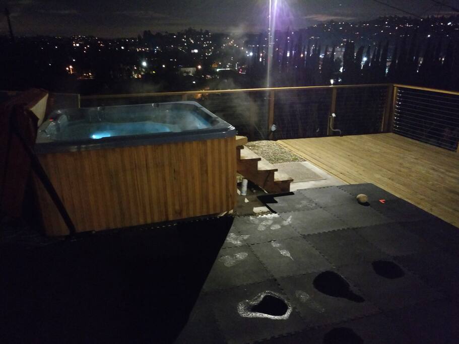 Hot tub with an extraordinary view!