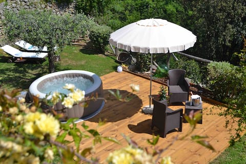 Le Volte Antiche - outdoor hot tub