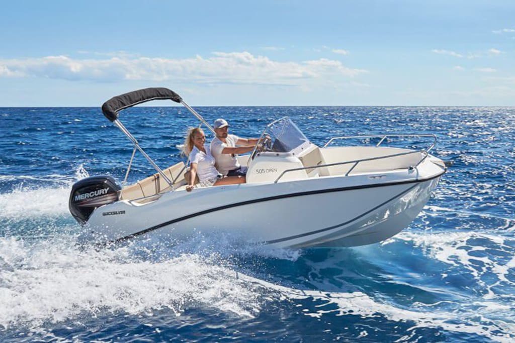 Quicksilver 505 open, 80 HP for 5 people
