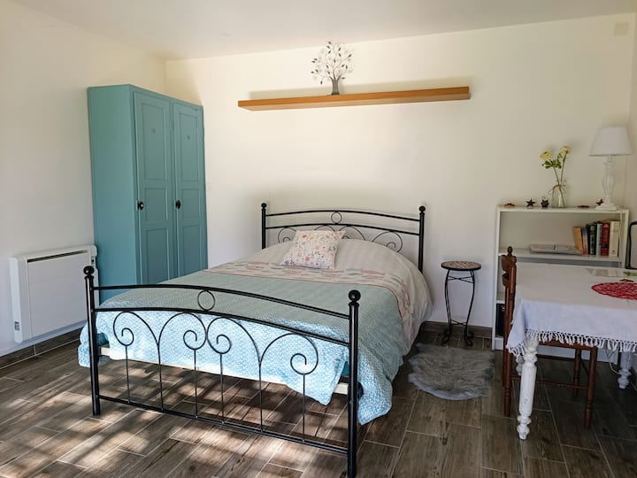 Пролетна спалня