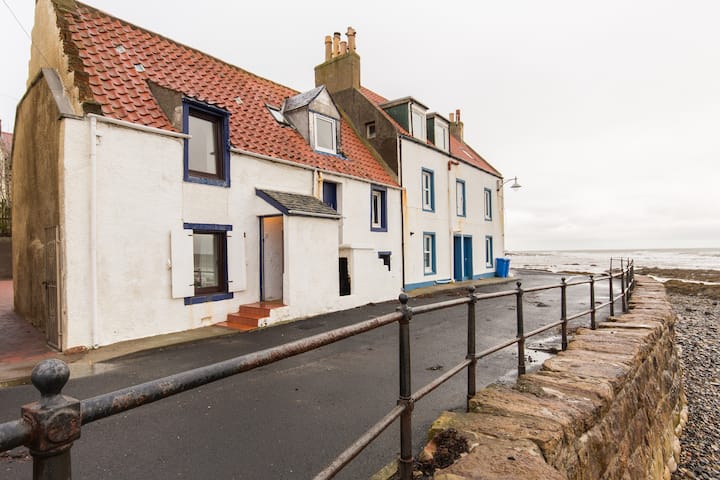 Cottage in Saint Monans · ★4.59 · 1 bedroom · 1 bed · 1 bath