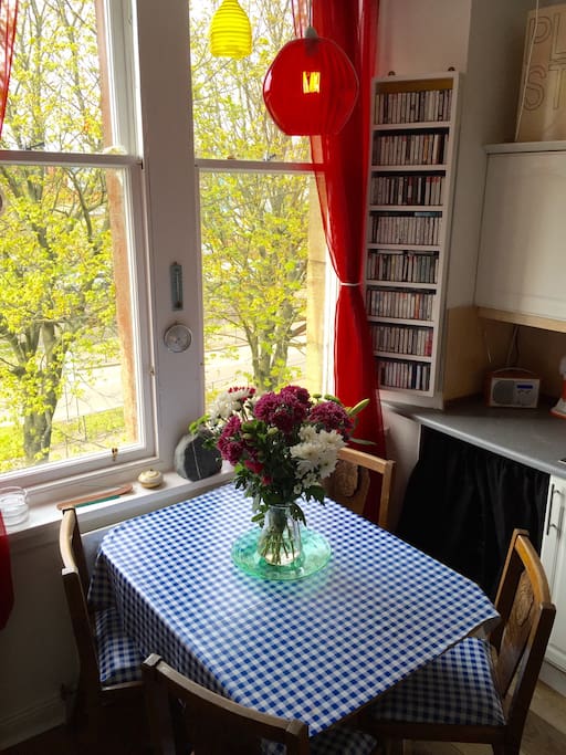 Great view from kitchen window, lovely Maple tree canopy in summer and the Kilpatrick hills in the winter. Dab radio for your kitchen entertainment.