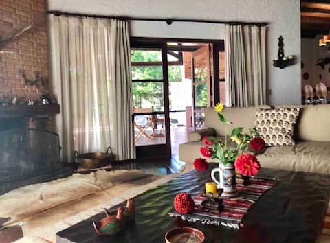 Successful Airbnb property: Monte Verde mountain house with beautiful view ! in Camanducaia