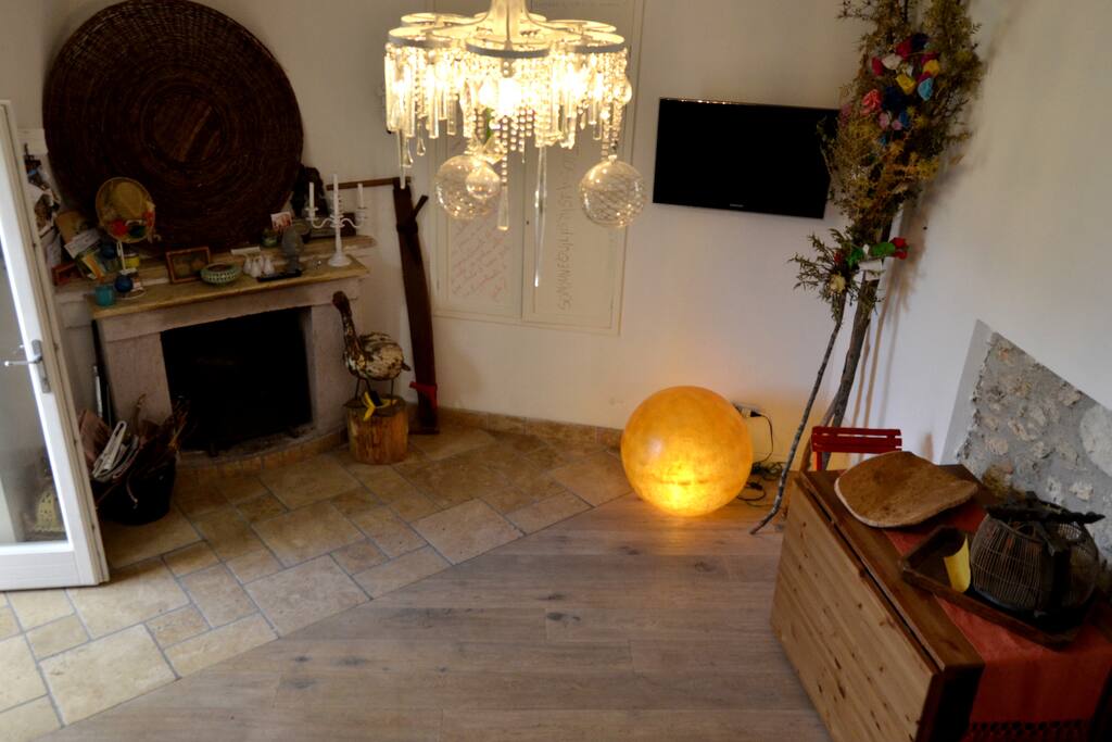 Sala con camino
