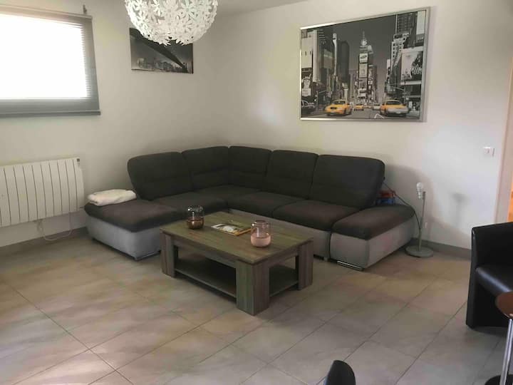 Très Bel Appartement Calme + Jardin + Parking - Divonne-les-Bains