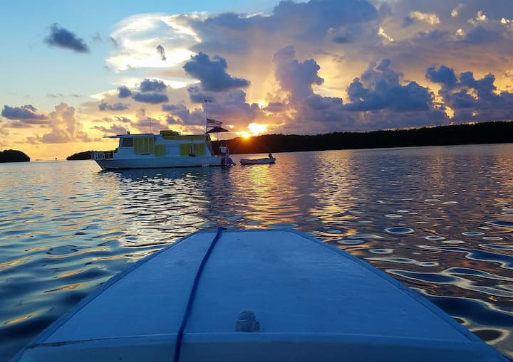 yacht cabin rental