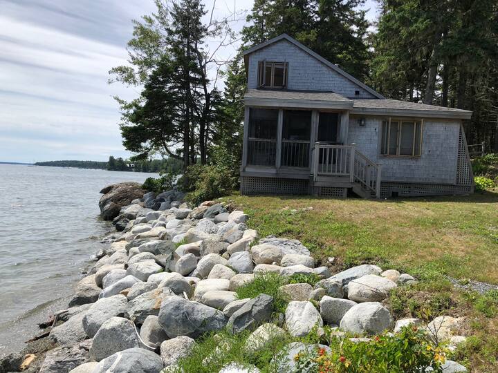 Narrows Edge Cottages for Rent in Brooklin, Maine, United States Airbnb