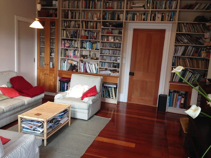 Charming Sunny Old Central Wellington Villa - Wellington