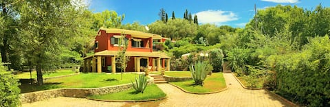 Beautiful Villa Medici Terra with private pool
