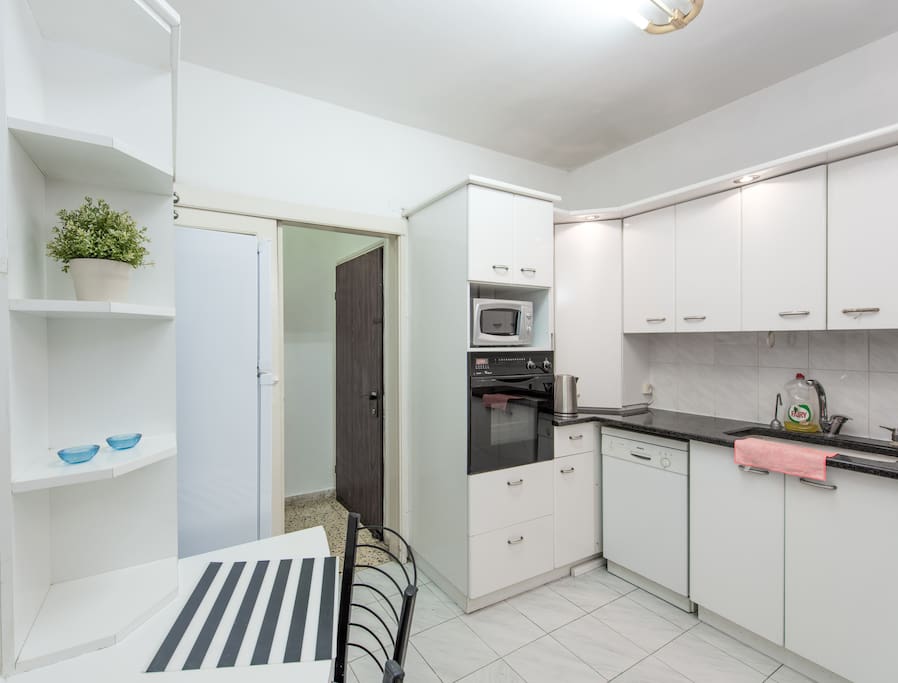 Fully equipped kitchen