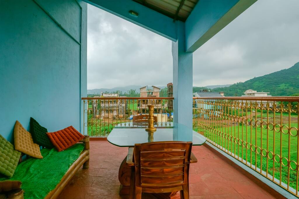 Open terrace on the upper level for cozy and airy atmosphere, enjoy the non polluted air, panoramic mountain view