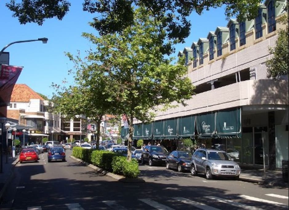 Boutique stores just 100 meters away