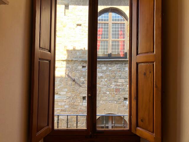 FORTE TOWER centro storico 2 min da Ponte Vecchio gallery image 2