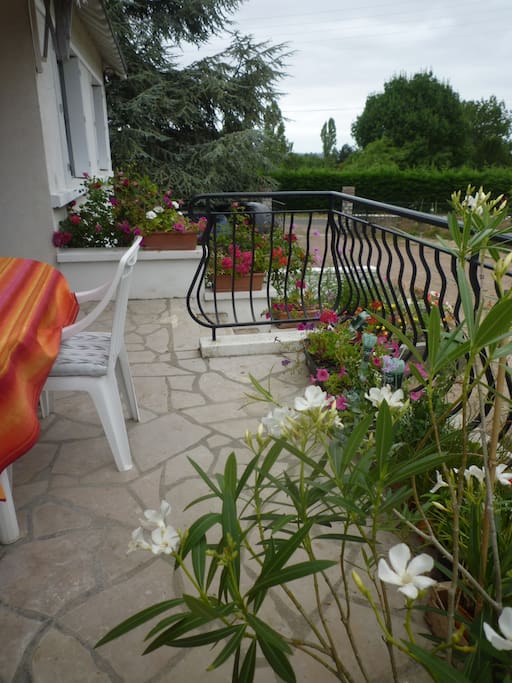 Terrasse avec vue idéale pour petit-déjeuner