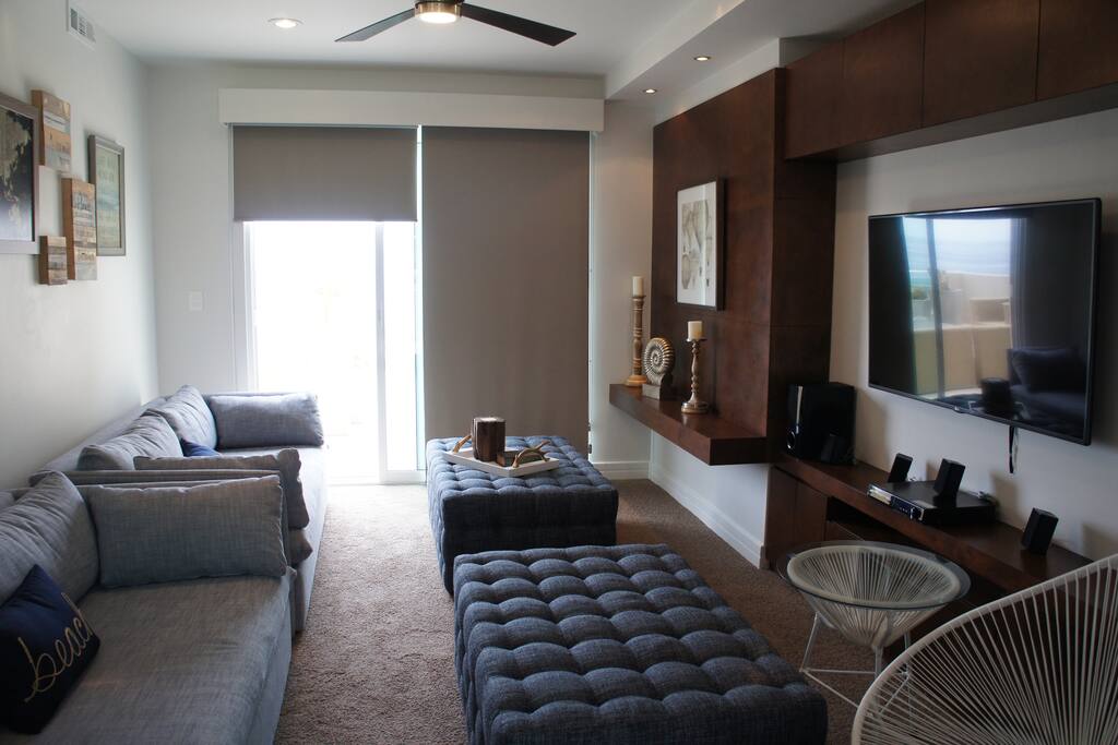 Media Room/Additional Sleeping area.