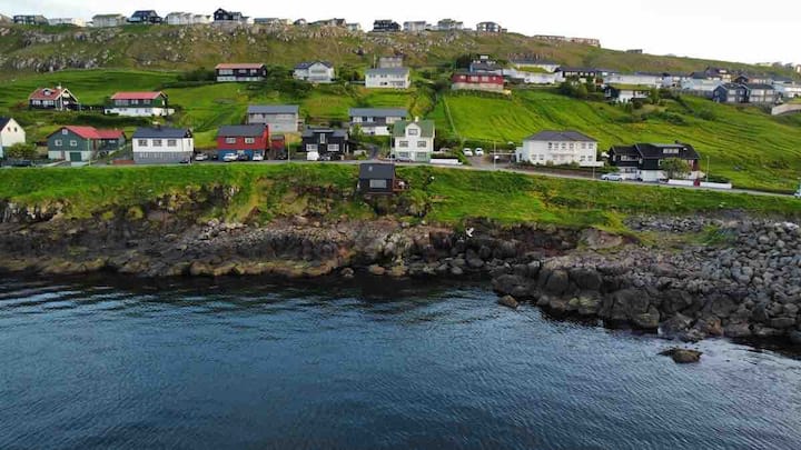 fjord cottage; tórshavn, streymoy