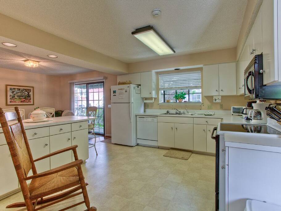 Chair,Furniture,Indoors,Kitchen,Room