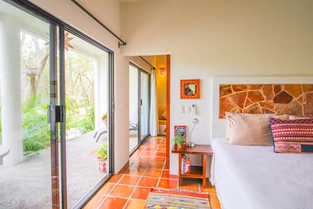 Boutique Casita w/ Patio & Pool | 7 min to Beach