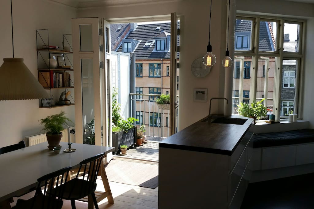 Light and open kitchen space